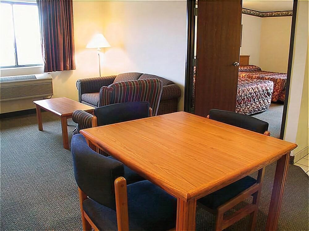 Holiday Inn Express Park City By Ihg Exterior photo